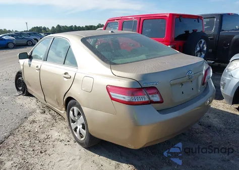 2011 Toyota Camry Le z USA, uszkodzony, nr VIN 4T1BF3EK6BU123490